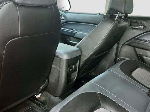 Used 2015 Chevrolet Colorado Z71 AWD/4WD image 28