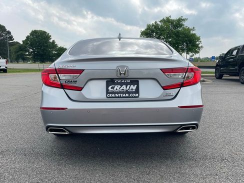 Used 2020 Honda Accord Touring image 6