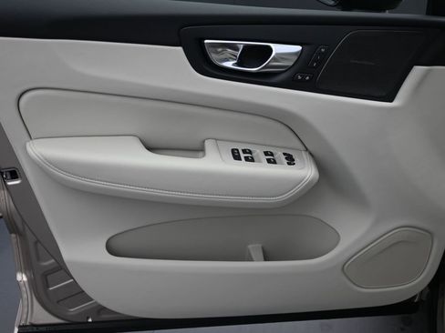 New 2026 Volvo XC60 B5 Ultra w/ Protection Package Premier AWD/4WD image 5