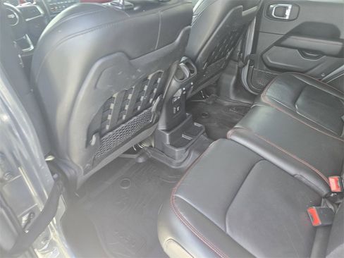 Used 2023 Jeep Wrangler Unlimited Rubicon image 13