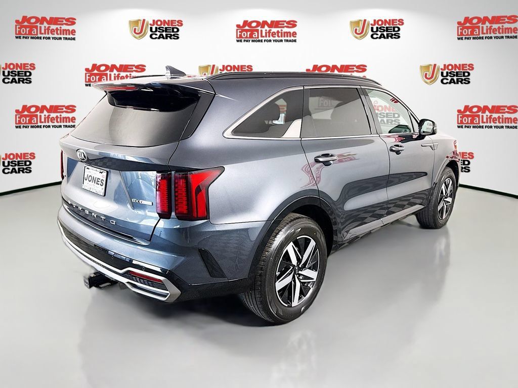 Used 2021 Kia Sorento EX w/ Panoramic Sunroof Package AWD/4WD image 16