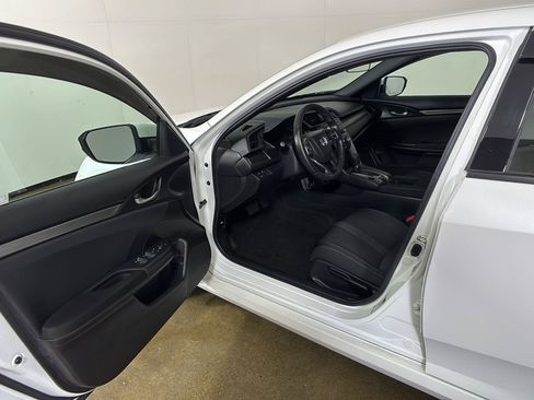Used 2020 Honda Civic LX image 2