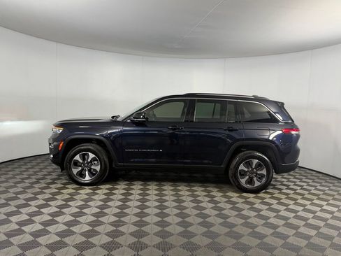 Used 2022 Jeep Grand Cherokee Limited 4xe w/ Luxury Tech Group II image 16