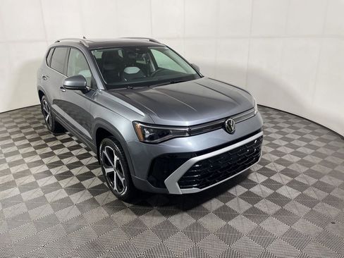 New 2026 Volkswagen Taos SEL image 1