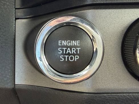 Certified 2020 Toyota Tacoma TRD Off-Road image 21