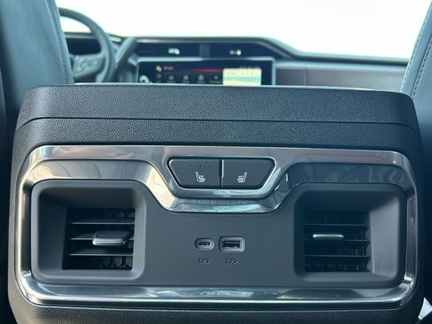 New 2026 GMC Sierra 2500 Denali Ultimate w/ LPO, Black Badging Package AWD/4WD image 36