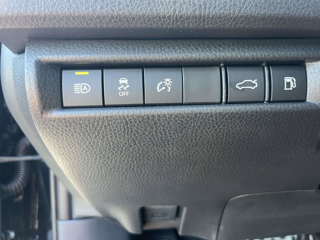 New 2026 Toyota Camry Hybrid FWD image 22