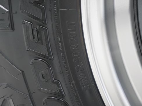 Used 2018 Ford F250 Lariat w/ FX4 Off-Road Package AWD/4WD image 27
