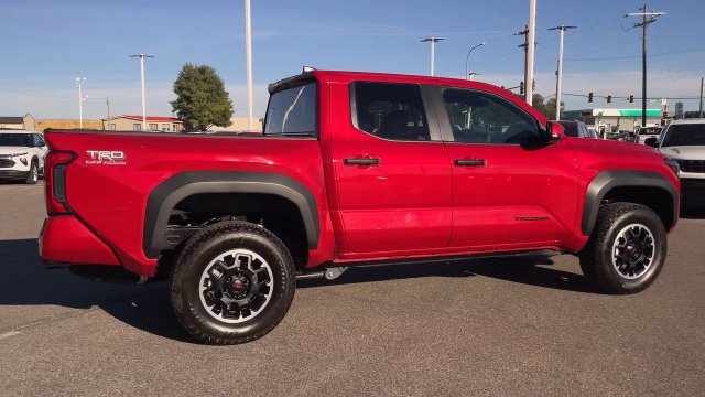 Used 2026 Toyota Tacoma TRD Off-Road AWD/4WD image 2