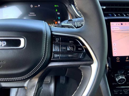 Used 2022 Jeep Grand Cherokee Overland image 37