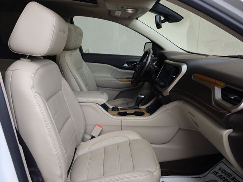 Used 2017 GMC Acadia Denali w/ Technology Package AWD/4WD image 31