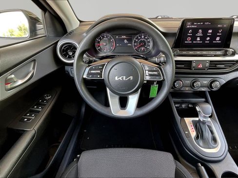 Used 2023 Kia Forte LXS w/ LXS Technology Package FWD image 8