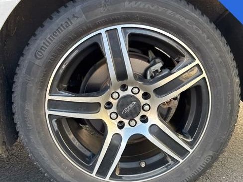 Used 2022 Toyota Corolla LE image 9