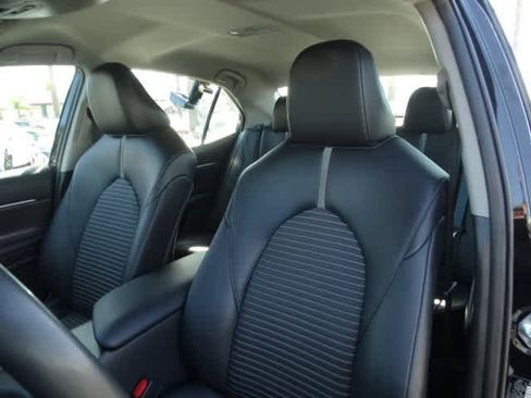 Used 2023 Toyota Camry SE w/ Convenience Package image 18