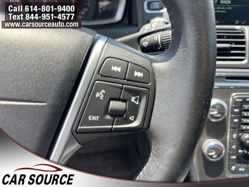 Used 2016 Volvo XC60 T6 w/ Proximity Package AWD/4WD image 17