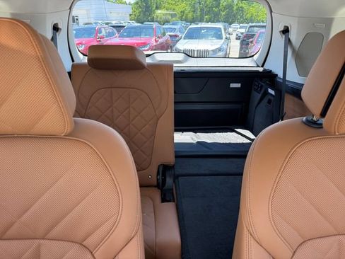 Certified 2025 BMW X7 xDrive40i AWD/4WD image 23