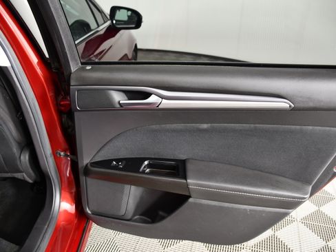 Used 2016 Ford Fusion SE FWD image 41