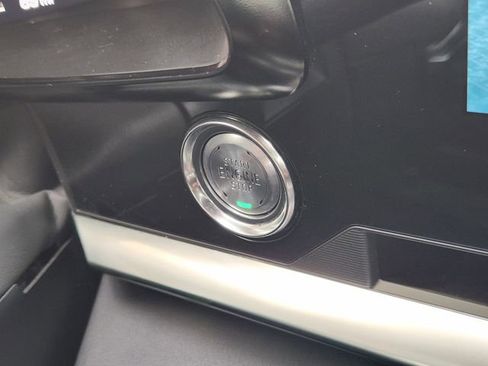 Used 2024 Chevrolet Corvette Stingray Coupe w/ Z51 Performance Package image 16