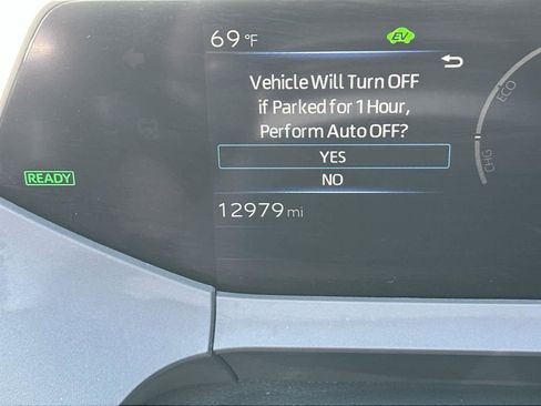 Used 2023 Toyota Prius LE image 19