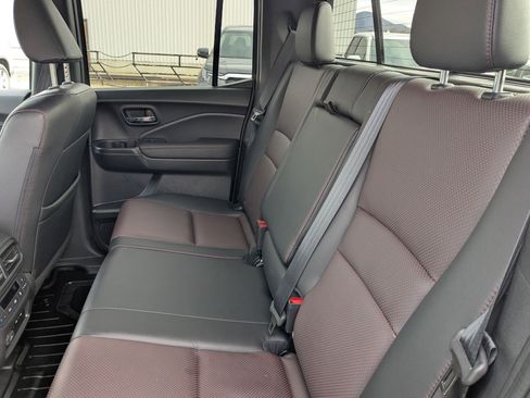 Certified 2025 Honda Ridgeline Black Edition image 33