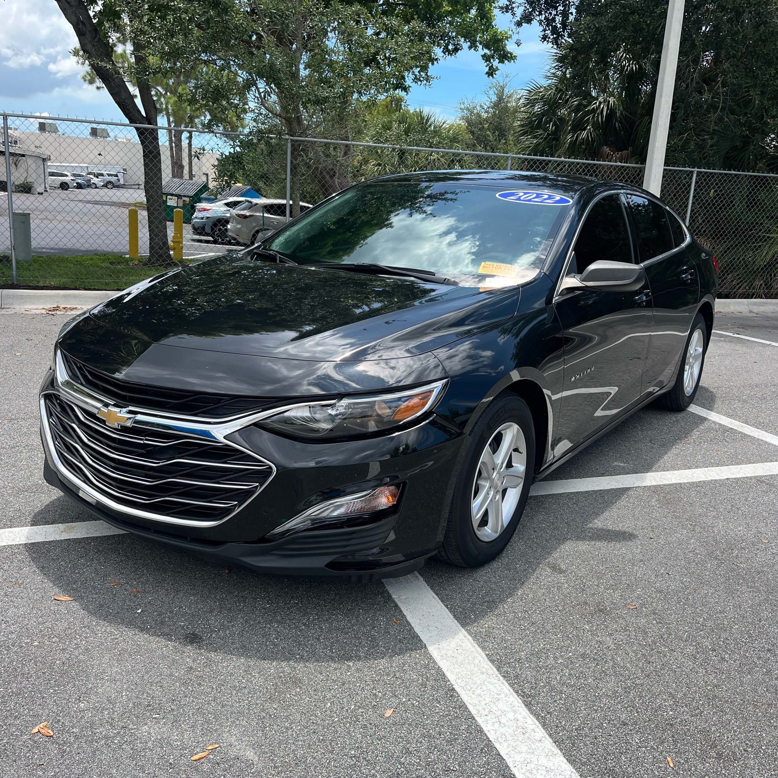 Used 2022 Chevrolet Malibu LS FWD image 1