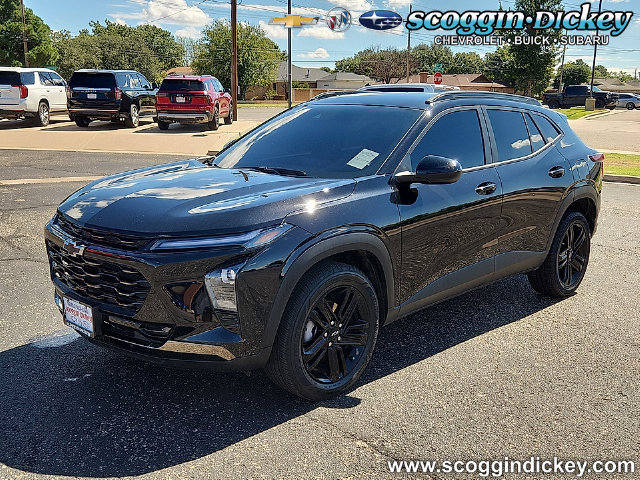 Used 2025 Chevrolet Trax ACTIV w/ Driver Confidence Package FWD image 1