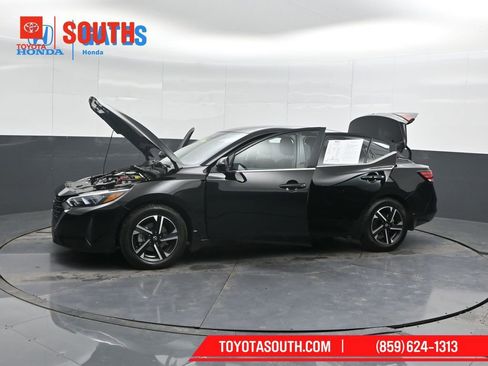 Used 2025 Nissan Sentra SV image 54