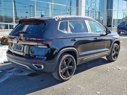 New 2026 Volkswagen Taos SEL image 6