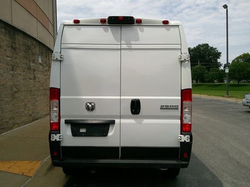 Used 2023 RAM ProMaster 2500 FWD image 6