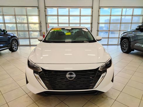 Used 2024 Nissan Sentra S image 9