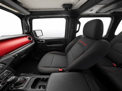 Used 2018 Jeep Wrangler Unlimited Rubicon w/ Cold Weather Group AWD/4WD image 12