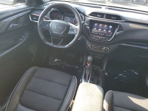 Used 2022 Chevrolet TrailBlazer RS w/ Technology Package image 11