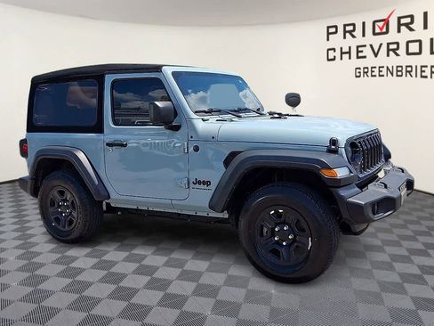 Used 2024 Jeep Wrangler Sport AWD/4WD image 2