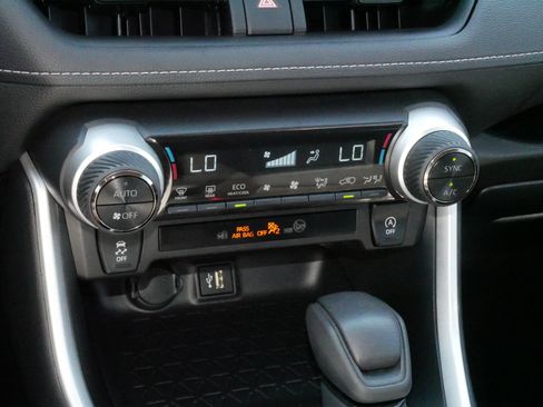 Certified 2025 Toyota RAV4 XLE AWD/4WD image 23