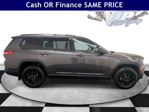 Used 2025 Jeep Grand Cherokee L Altitude AWD/4WD image 5