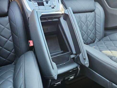 New 2026 BMW X5 xDrive40i w/ Executive Package image 57