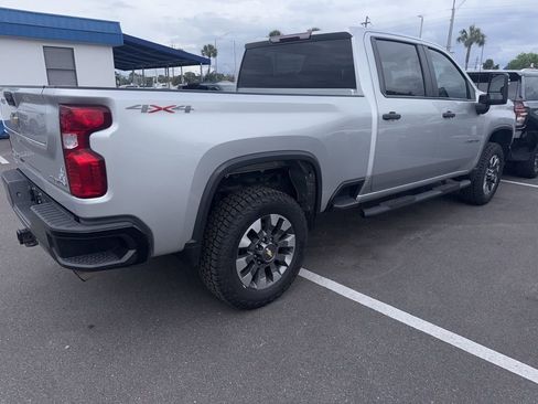 Used 2022 Chevrolet Silverado 2500 Custom w/ Custom Convenience Package image 7