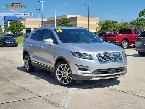 Used 2019 Lincoln MKC Reserve FWD image 1