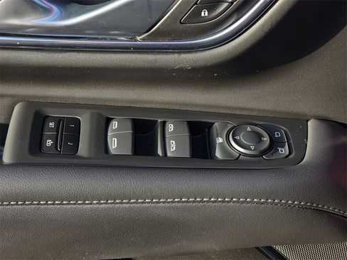 Used 2021 Chevrolet Tahoe Z71 w/ Rear Media and Nav Package image 28