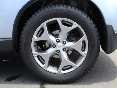 Used 2016 Subaru Forester 2.5i Touring w/ Eyesight & Navigation System AWD/4WD image 11