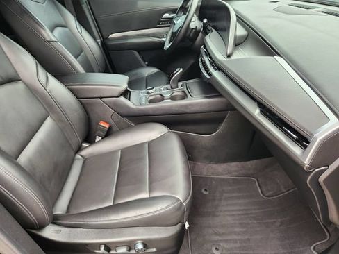 Used 2025 Cadillac XT4 Premium Luxury FWD image 14