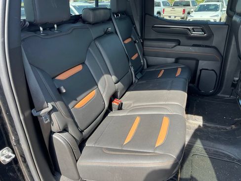 Used 2023 GMC Sierra 1500 AT4 w/ AT4 Premium Package AWD/4WD image 52