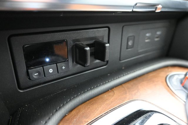 Used 2024 Nissan Armada SL w/ Captain's Chairs Package AWD/4WD image 33