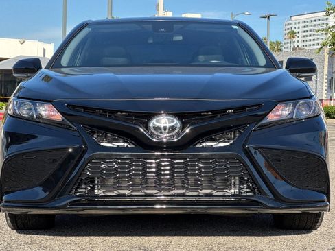 Used 2024 Toyota Camry SE image 9