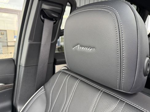 Used 2025 Buick Enclave Avenir w/ Super Cruise Package image 24