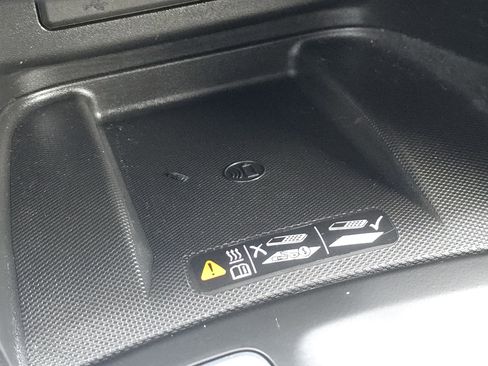 Used 2021 Chevrolet Equinox Premier w/ Redline Edition image 24