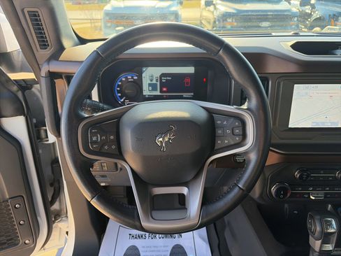 Used 2022 Ford Bronco Outer Banks image 23