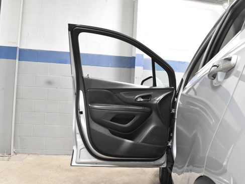 Used 2022 Buick Encore Preferred w/ Safety Package AWD/4WD image 9
