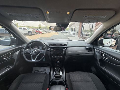 Used 2020 Nissan Rogue S w/ Special Edition Package FWD image 15