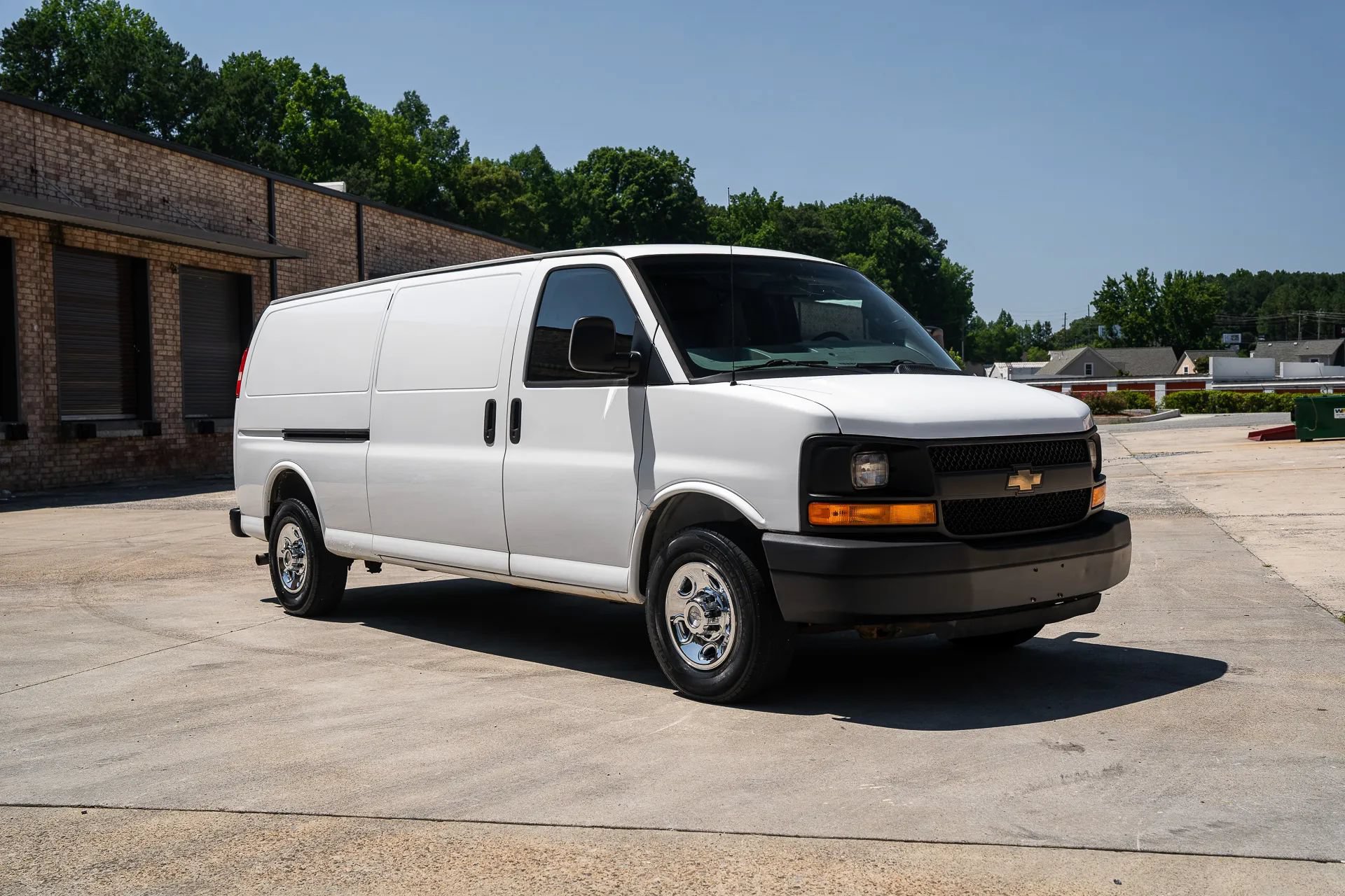 Used 2016 Chevrolet Express 2500 Extended RWD image 14